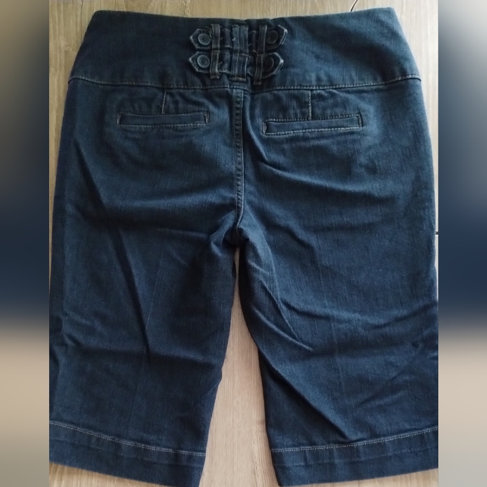 Boom Boom Jeans Juniors Size 5 Dark Blue Denim Bermuda Shorts - Picture 2 of 15